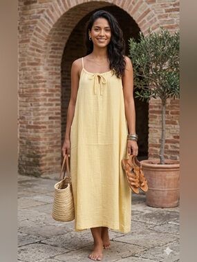 Dylan drees Textured Fabric
Fresh yellow cotton dress with side pockets